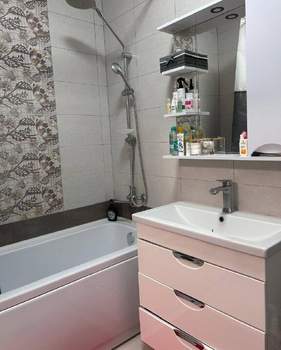 2-к квартира, вторичка, 63м2, 4/8 этаж