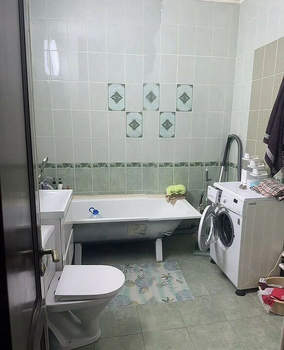 2-к квартира, вторичка, 50м2, 1/9 этаж