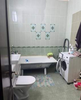 2-к квартира, вторичка, 50м2, 1/9 этаж
