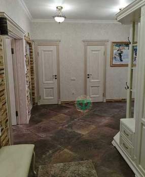 3-к квартира, вторичка, 104м2, 1/7 этаж