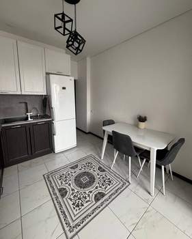 2-к квартира, вторичка, 65м2, 1/7 этаж