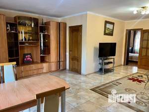 2-к квартира, вторичка, 75м2, 1/3 этаж