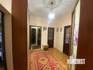 4-к квартира, вторичка, 98м2, 2/9 этаж