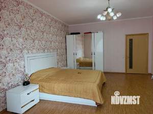 3-к квартира, вторичка, 113м2, 2/4 этаж