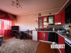 2-к квартира, вторичка, 130м2, 4/4 этаж