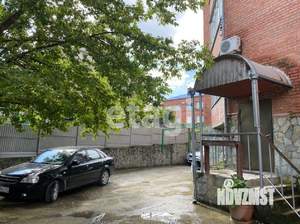 2-к квартира, вторичка, 39м2, 1/4 этаж