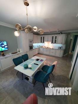 4-к квартира, вторичка, 180м2, 5/5 этаж