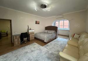 1-к квартира, вторичка, 76м2, 1/4 этаж