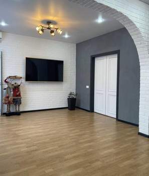 4-к квартира, вторичка, 141м2, 6/6 этаж