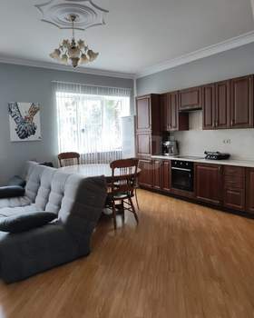 2-к квартира, вторичка, 84м2, 1/2 этаж