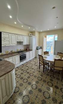 3-к квартира, вторичка, 98м2, 8/9 этаж