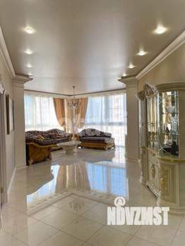 4-к квартира, вторичка, 120м2, 8/15 этаж