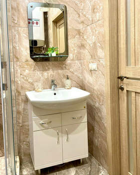 1-к квартира, вторичка, 40м2, 1/65 этаж