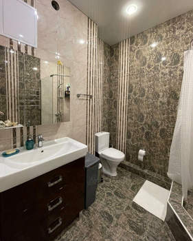 2-к квартира, вторичка, 65м2, 1/7 этаж