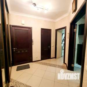 3-к квартира, вторичка, 102м2, 2/5 этаж
