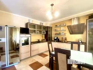 4-к квартира, вторичка, 145м2, 2/6 этаж