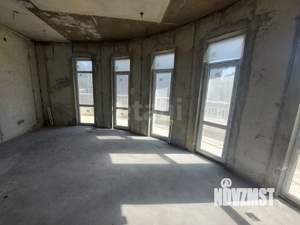 2-к квартира, вторичка, 64м2, 1/17 этаж