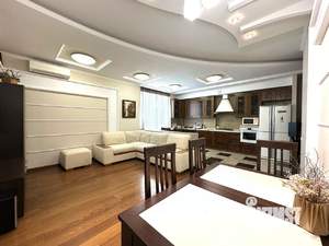 Студия квартира, вторичка, 87м2, 3/6 этаж