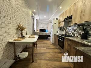 2-к квартира, вторичка, 63м2, 1/7 этаж