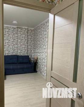 2-к квартира, вторичка, 45м2, 1/4 этаж