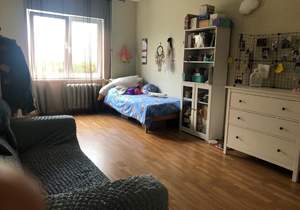 2-к квартира, вторичка, 62м2, 1/9 этаж