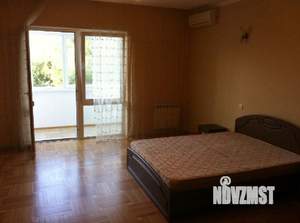 3-к квартира, вторичка, 135м2, 2/8 этаж