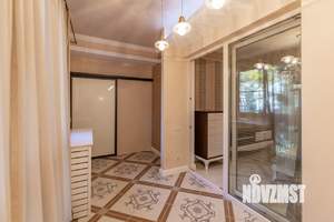 3-к квартира, вторичка, 131м2, 2/5 этаж