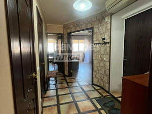 2-к квартира, вторичка, 53м2, 1/5 этаж