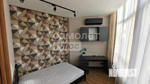 2-к квартира, вторичка, 77м2, 1/8 этаж