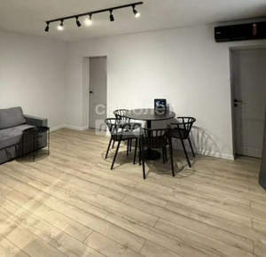 2-к квартира, вторичка, 56м2, 1/5 этаж