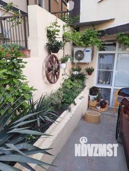 Студия квартира, вторичка, 49м2, 1/5 этаж