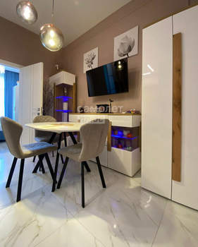 2-к квартира, вторичка, 55м2, 10/10 этаж