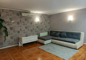 3-к квартира, вторичка, 92м2, 1/6 этаж