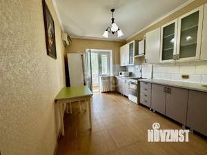 2-к квартира, вторичка, 65м2, 1/9 этаж