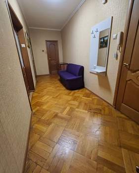 2-к квартира, вторичка, 74м2, 1/9 этаж