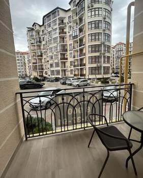 2-к квартира, вторичка, 77м2, 1/8 этаж