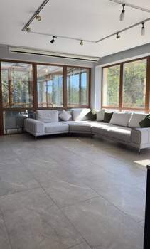 3-к квартира, вторичка, 140м2, 1/4 этаж