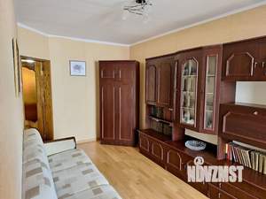 2-к квартира, вторичка, 59м2, 1/4 этаж