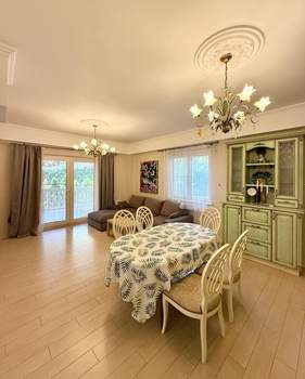 2-к квартира, вторичка, 79м2, 1/5 этаж