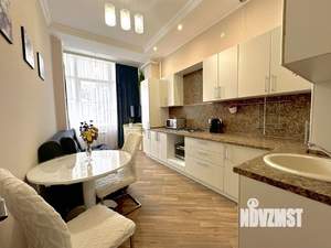 1-к квартира, вторичка, 53м2, 1/10 этаж