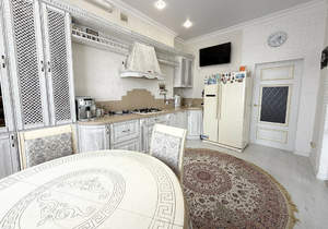 2-к квартира, вторичка, 68м2, 4/10 этаж