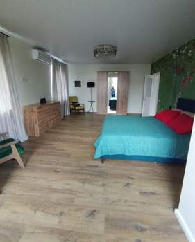 3-к квартира, вторичка, 118м2, 2/2 этаж