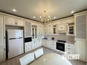 4-к квартира, вторичка, 102м2, 2/8 этаж