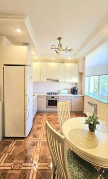 4-к квартира, вторичка, 113м2, 2/10 этаж