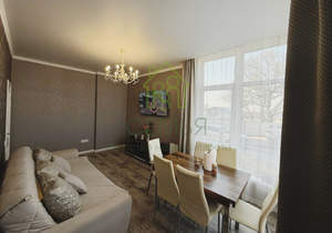 2-к квартира, вторичка, 55м2, 1/1 этаж