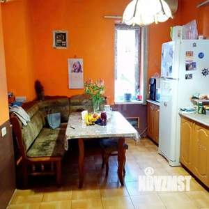 3-к квартира, вторичка, 68м2, 1/2 этаж