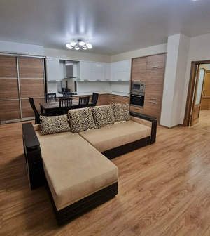 1-к квартира, вторичка, 70м2, 1/4 этаж