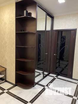2-к квартира, вторичка, 74м2, 8/8 этаж