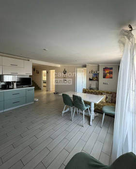4-к квартира, вторичка, 145м2, 4/4 этаж