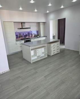 2-к квартира, вторичка, 70м2, 6/8 этаж